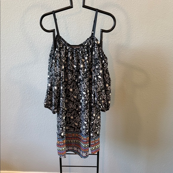 Baileyblue Dresses & Skirts - Bailey Blue Cold Shoulder Women’s Dress